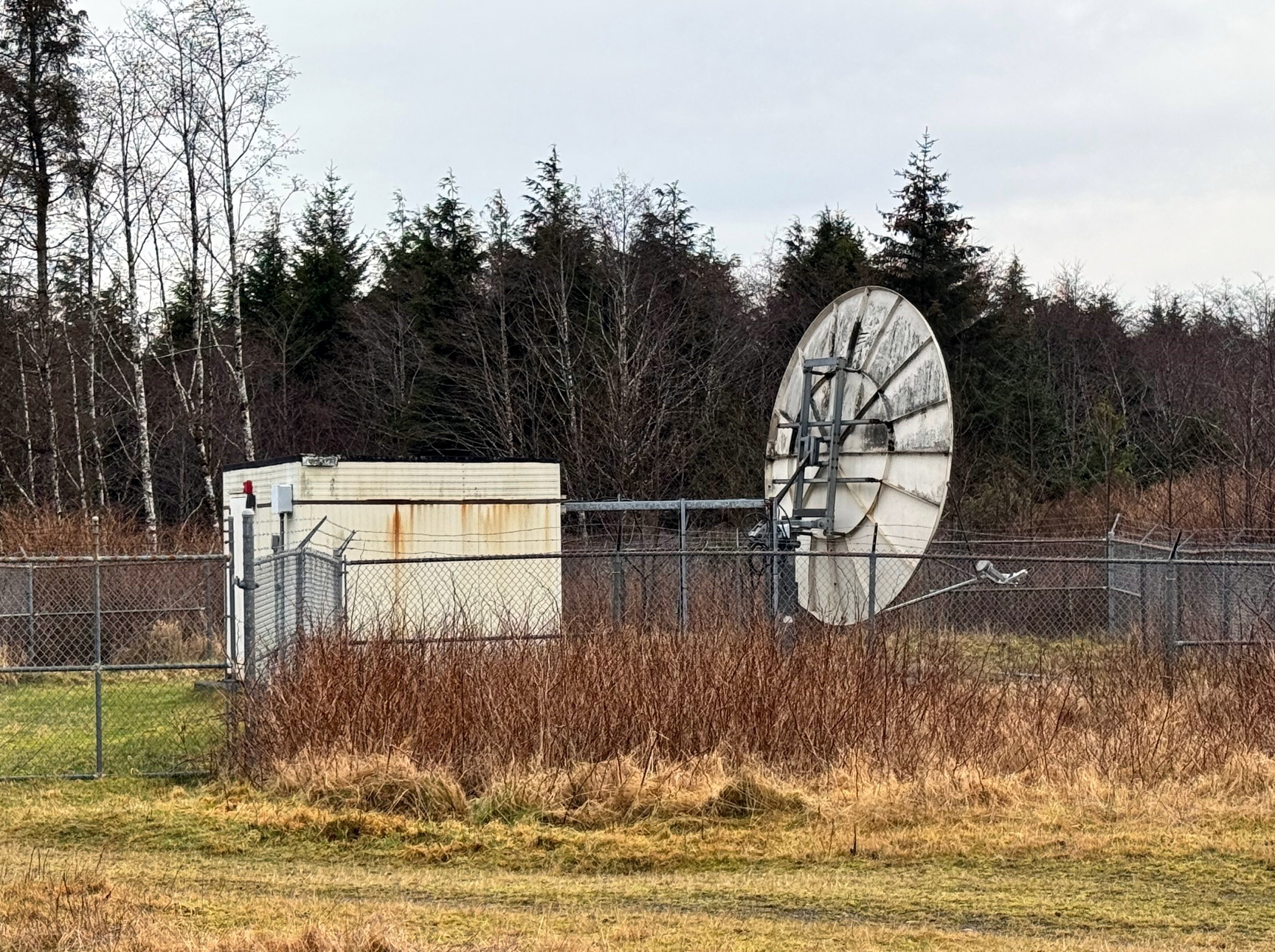 /masset unknown satellite dish.jpg
